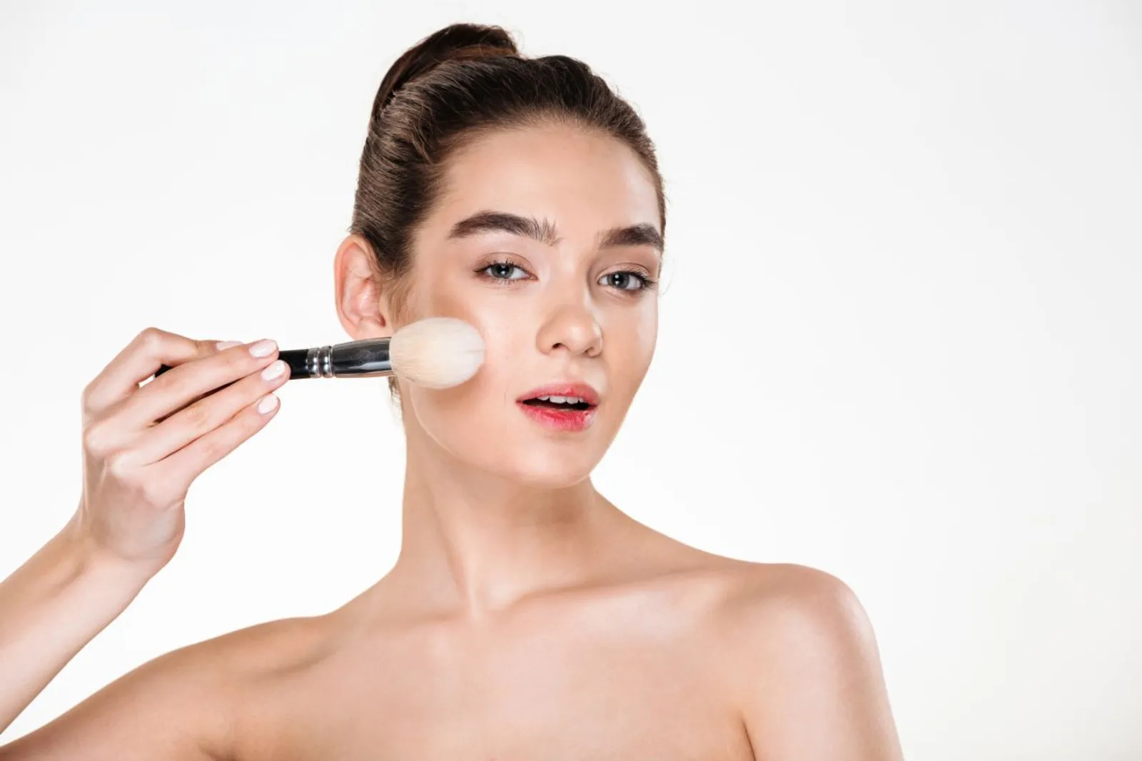 Marinated Makeup, Tren Makeup TikTok yang Glowing dan Tahan Lama