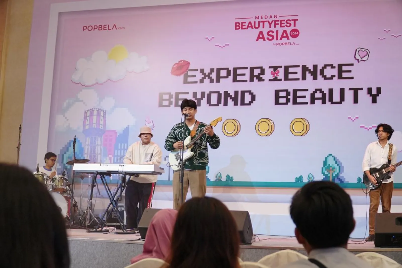 Keseruan Bernyanyi Bersama WHY BUNNY WHY di BFA Medan 2024