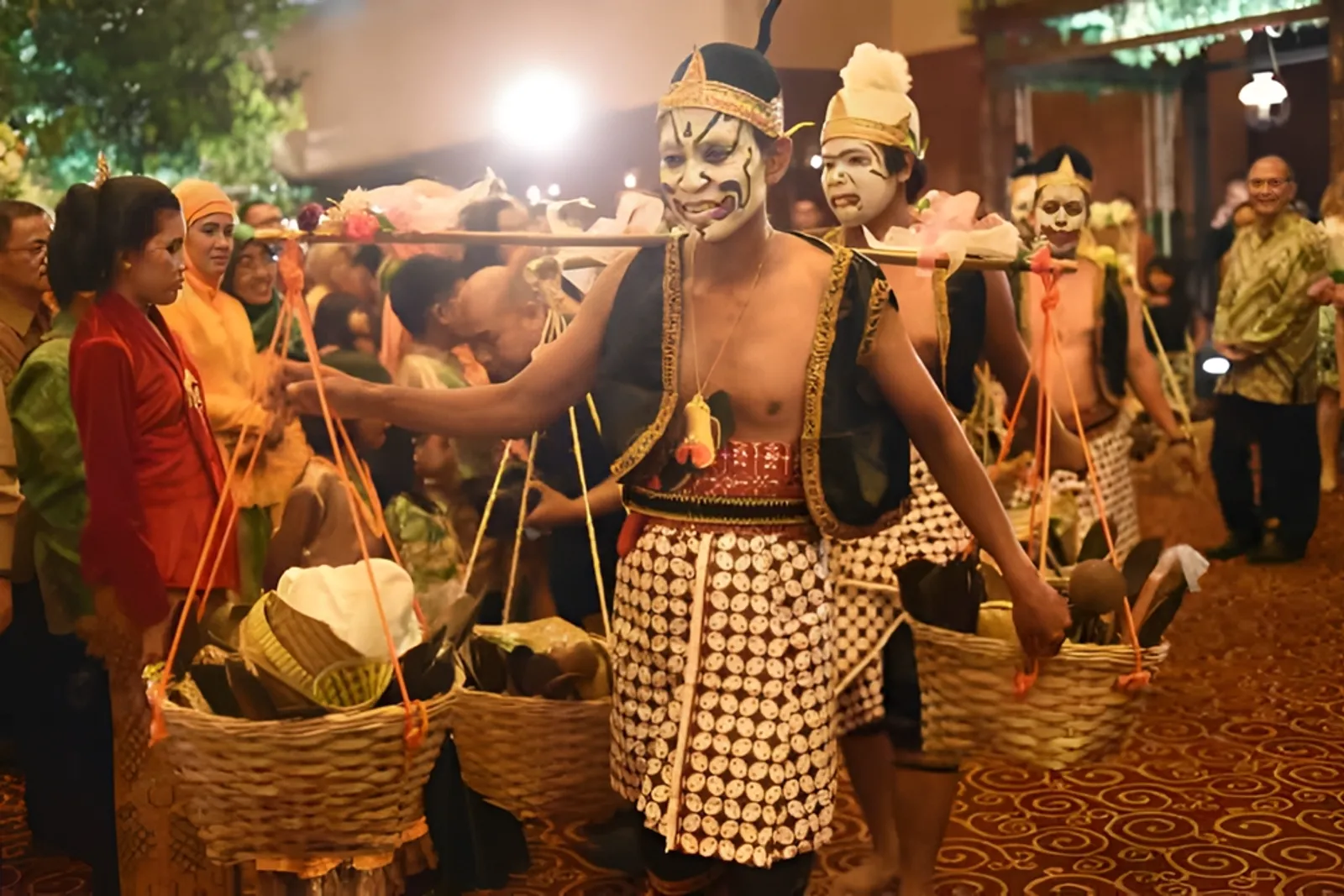 Cucuk Lampah Adalah Ritual Tolak Bala Pernikahan Jawa, Ini Prosesinya