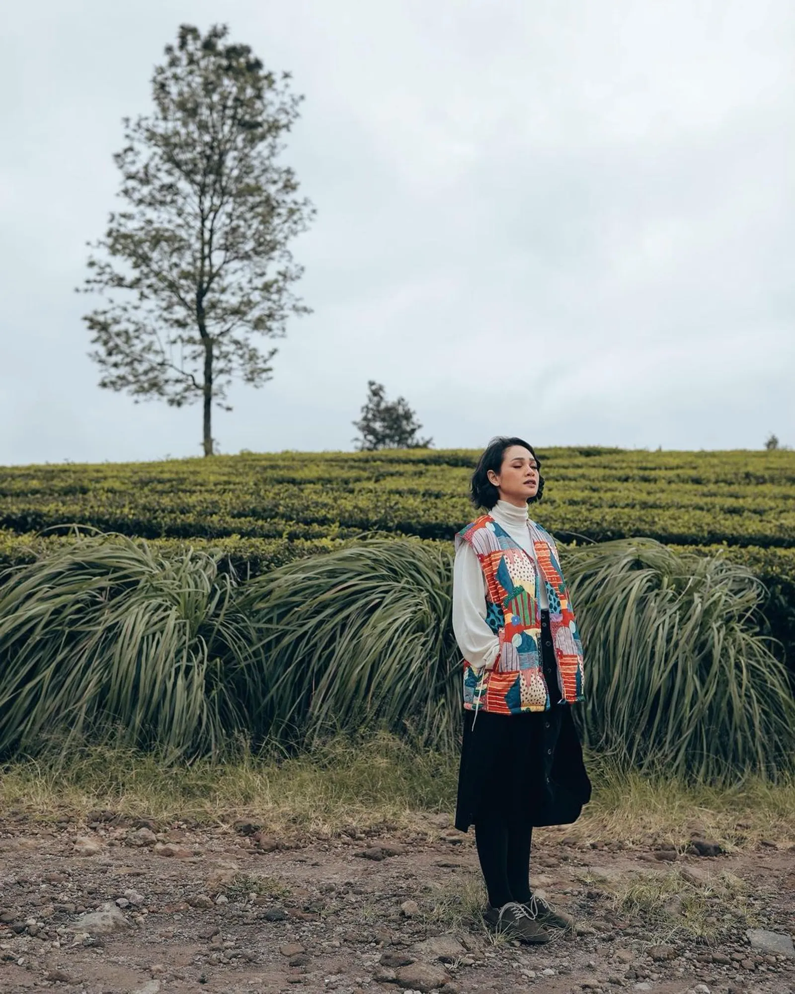 Tips OOTD Jalan-jalan ke Alam A La Andien Aisyah, Praktis dan Modis!