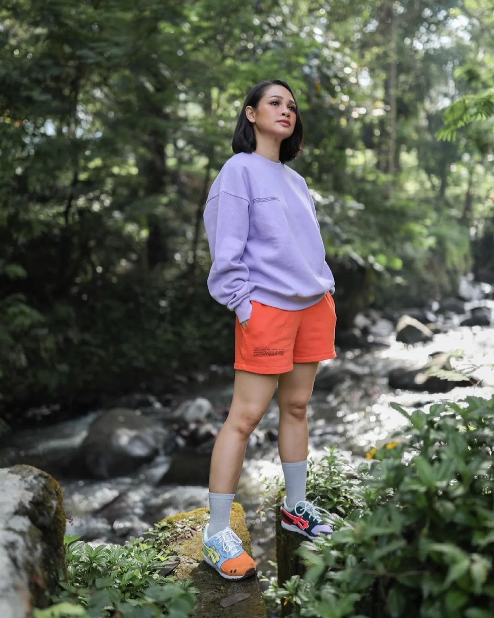 Tips OOTD Jalan-jalan ke Alam A La Andien Aisyah, Praktis dan Modis!