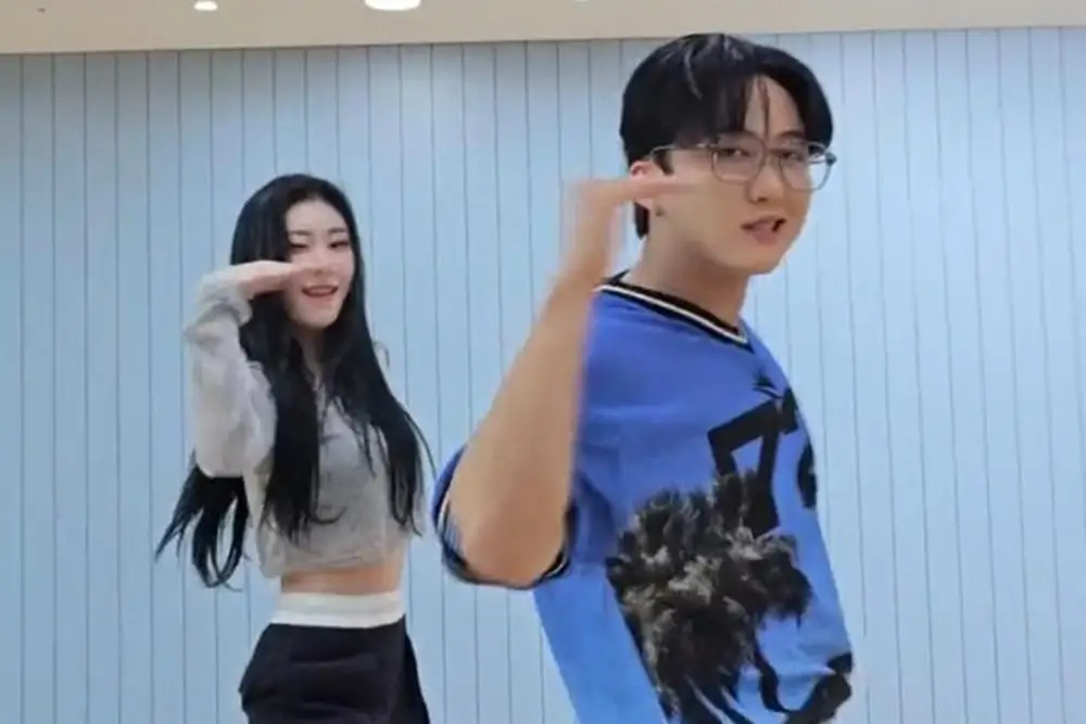 5 Fakta Persahabatan Chaeryong ‘ITZY’ dan Changbin ‘Stray Kids’