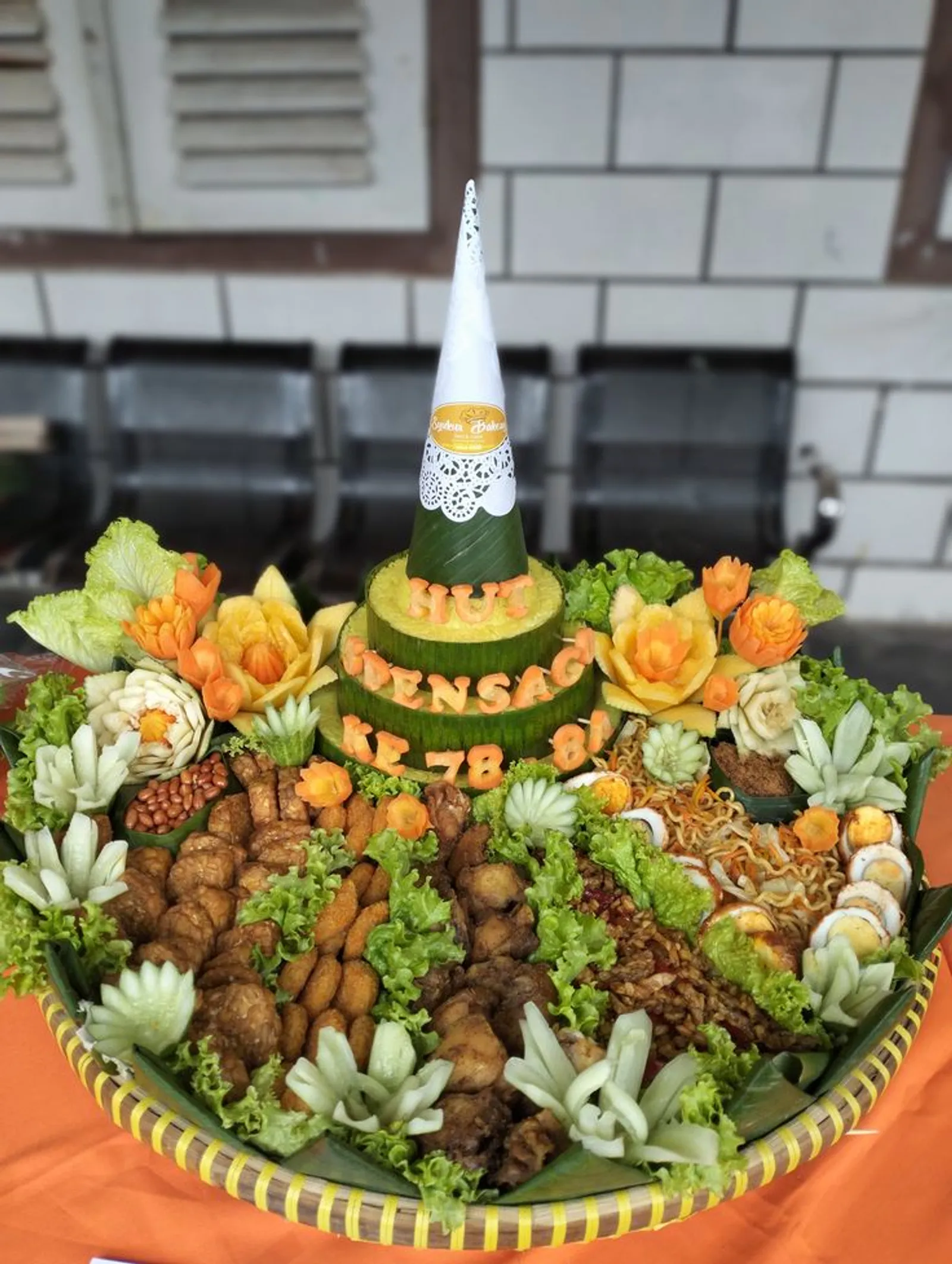 10 Kreasi Nasi Tumpeng Sederhana tapi Menarik untuk 17 Agustus