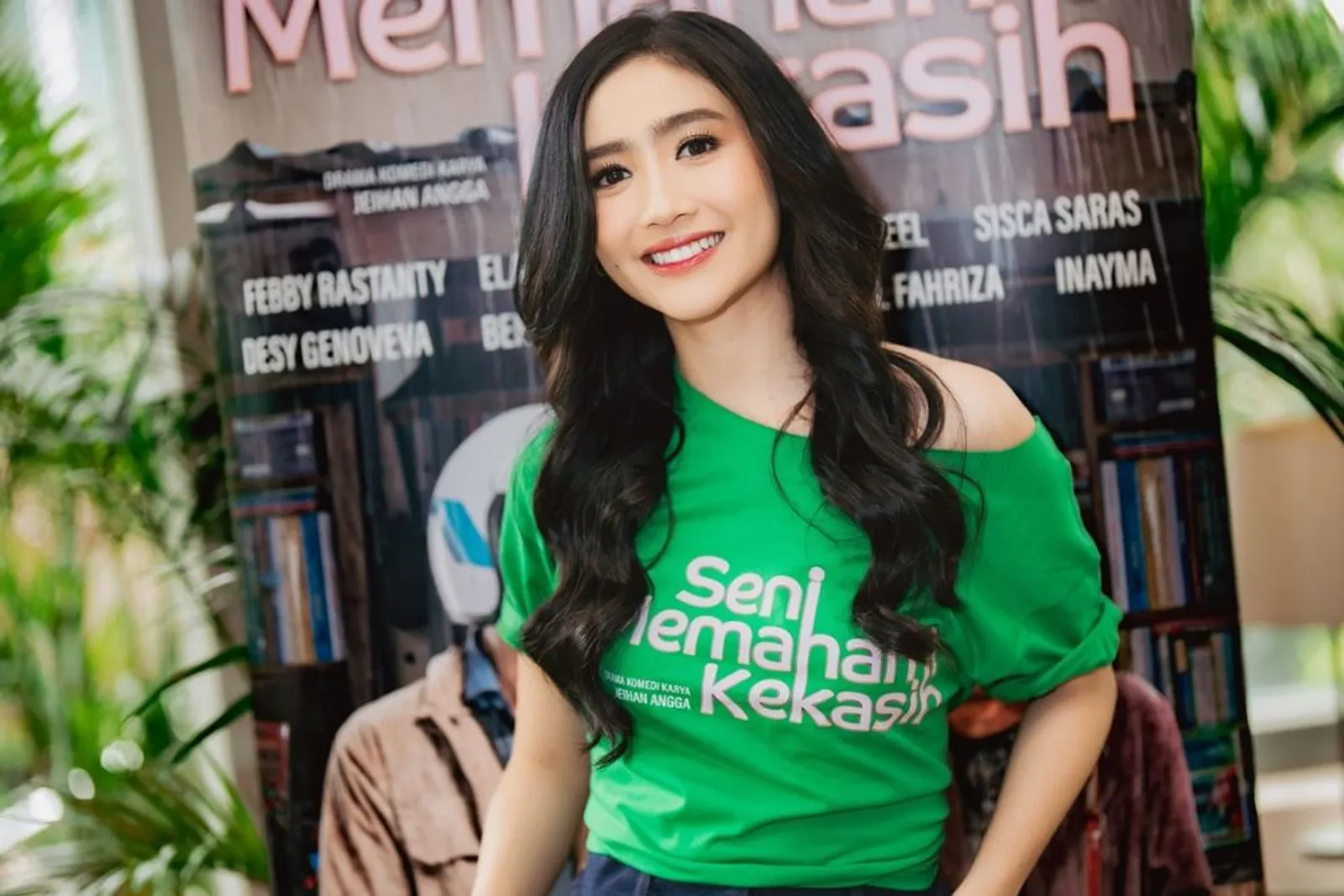 Potret Pemain Film Seni Memahami Kekasih, Ada Febby Rastanty!