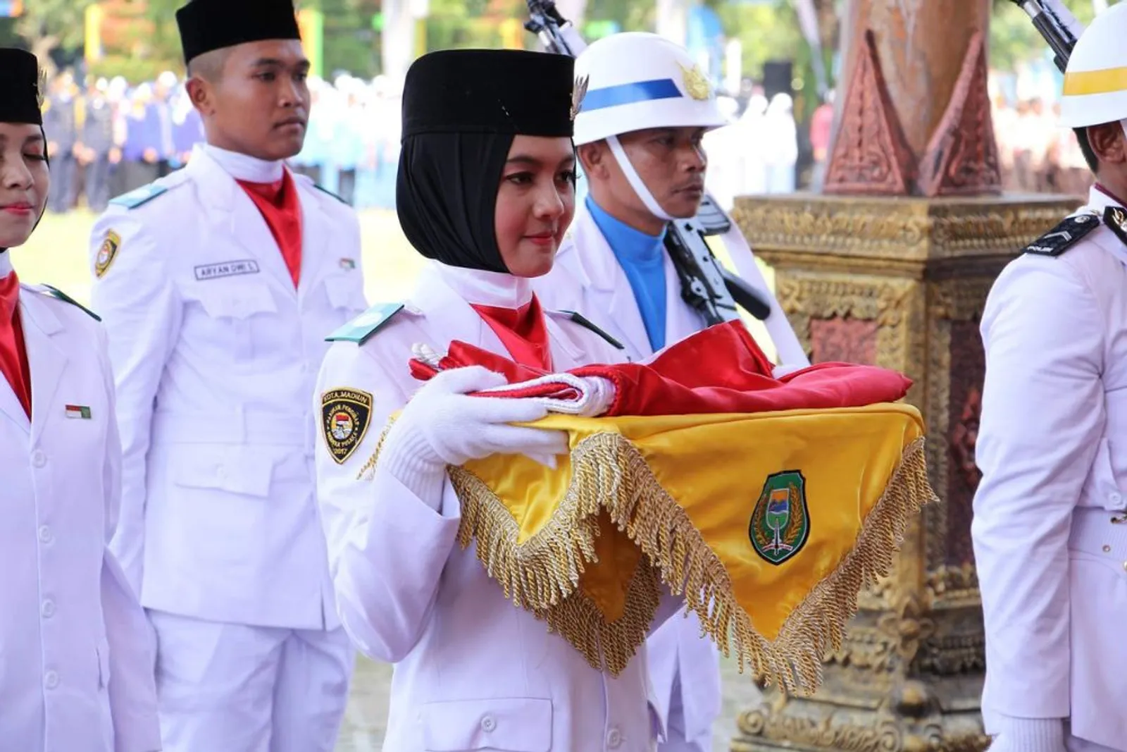 10 Daftar Perlengkapan Paskibra Putra dan Putri Lengkap