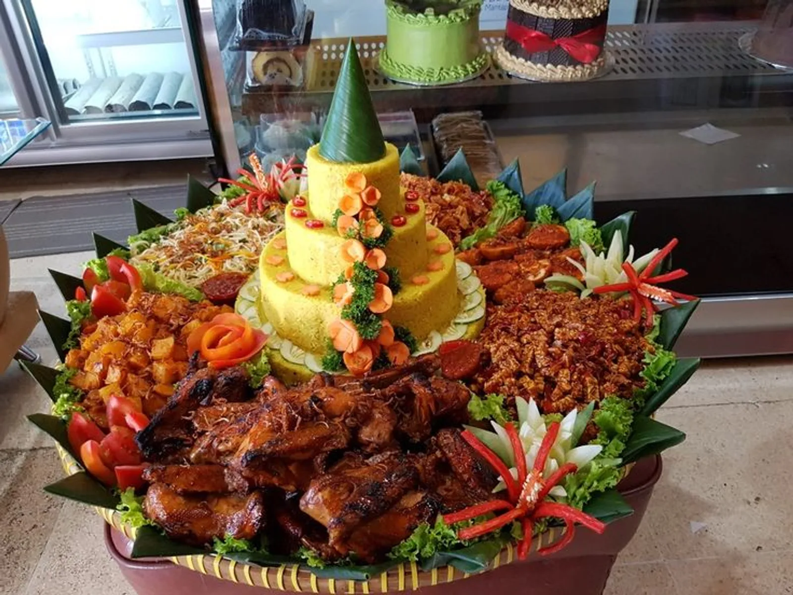 10 Kreasi Nasi Tumpeng Sederhana tapi Menarik untuk 17 Agustus