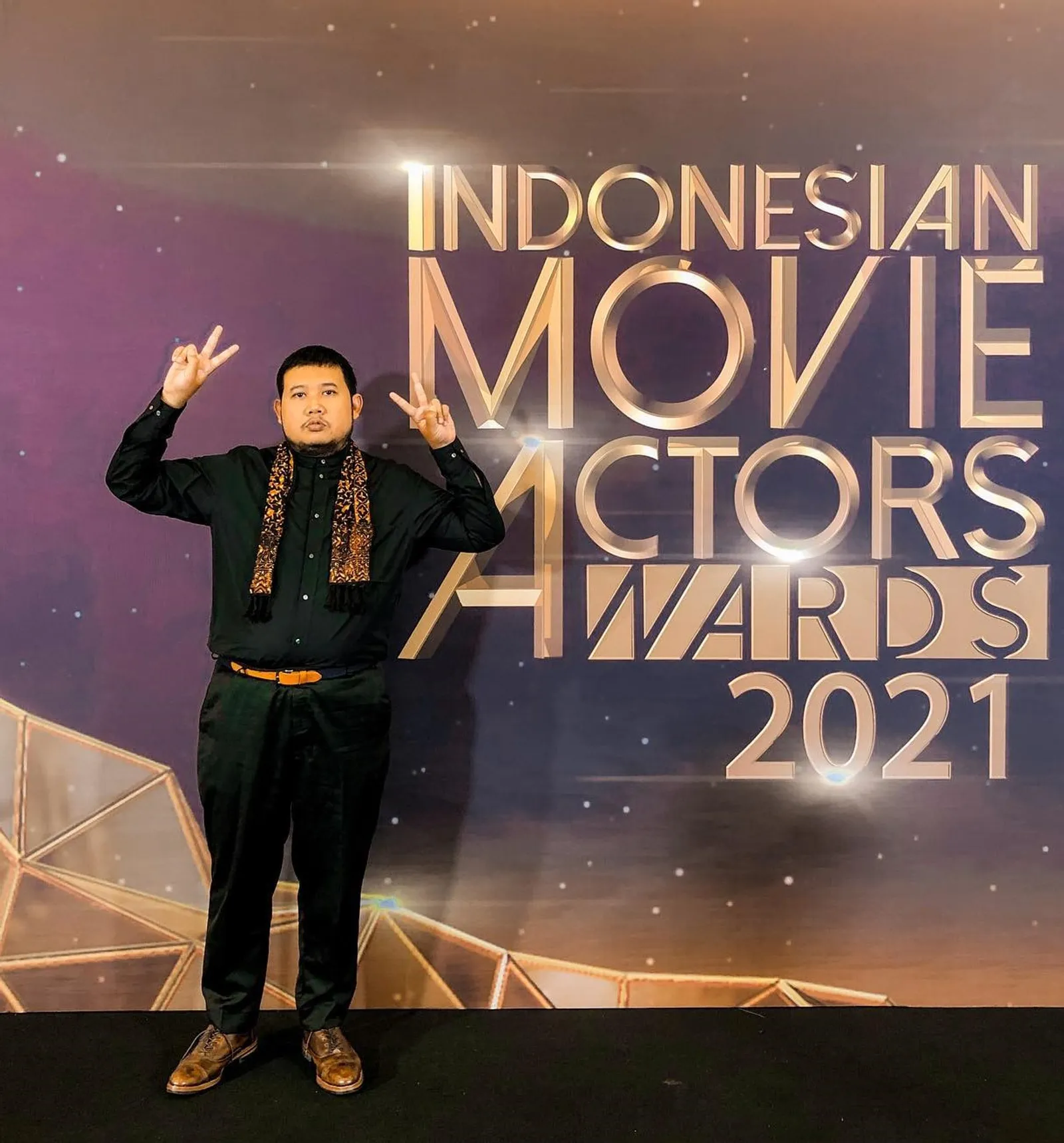 10 OOTD Pemain Film Seni Memahami Kekasih, Stylish!