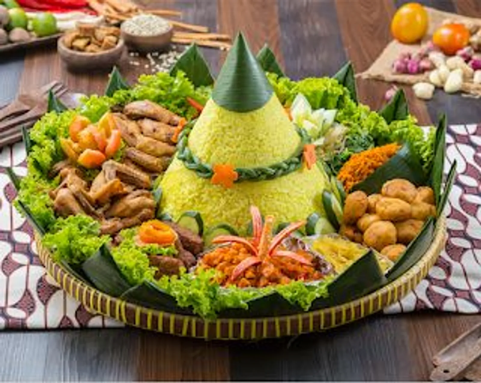 10 Kreasi Nasi Tumpeng Sederhana tapi Menarik untuk 17 Agustus