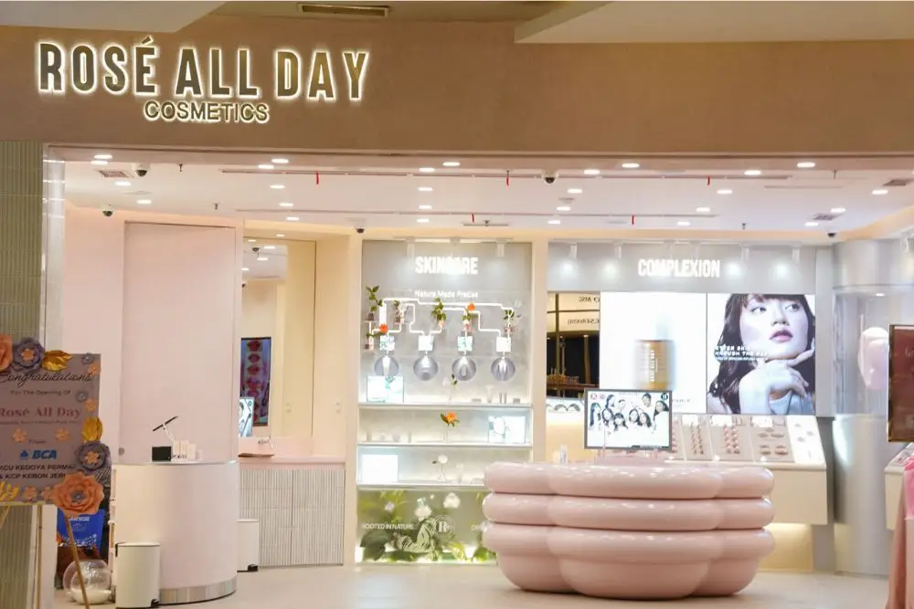 Bernuansa Clean & Futuristik, Rosé All Day Hadrikan Gerai Ketiga 