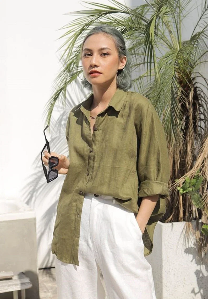 Tips Padu-padan Baju Warna Olive Green