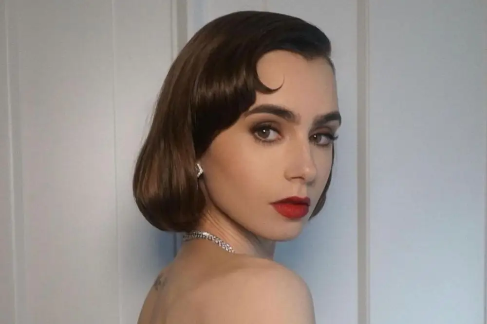 Makeup Look Lily Collins, Matte dan Elegan!