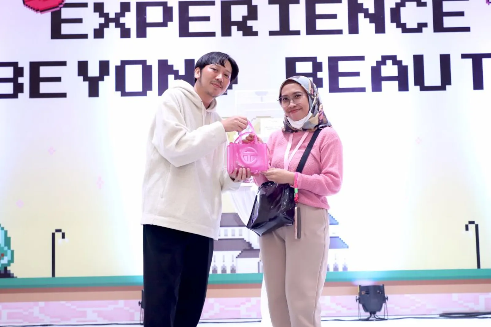 10 Potret Excited Para Pemenang Raffle Prize BFA Bandung 2024