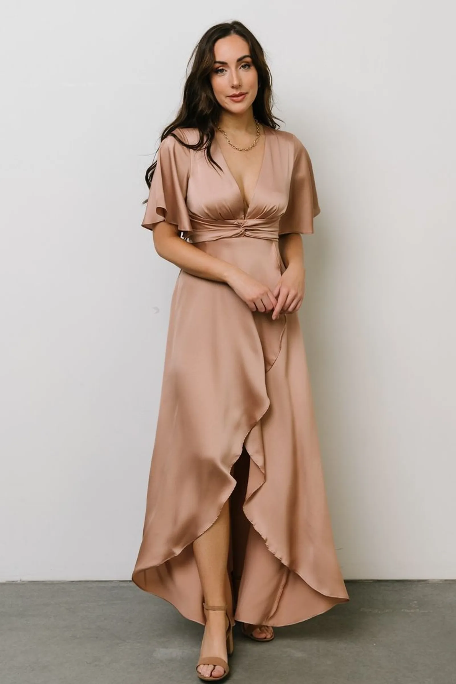 10 Model Baju Bridesmaid Satin Polos Aneka Warna, Stylish!