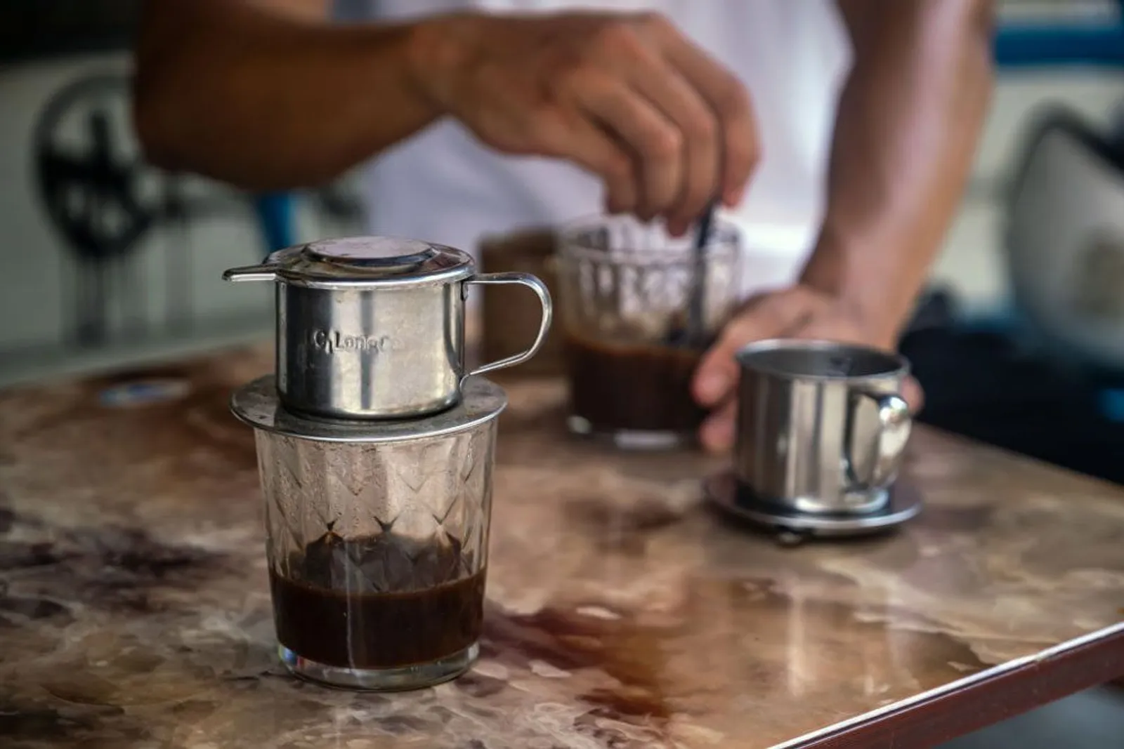 Resep Es Kopi Vietnam Klasik, Ada Tips Aman untuk Lambung!