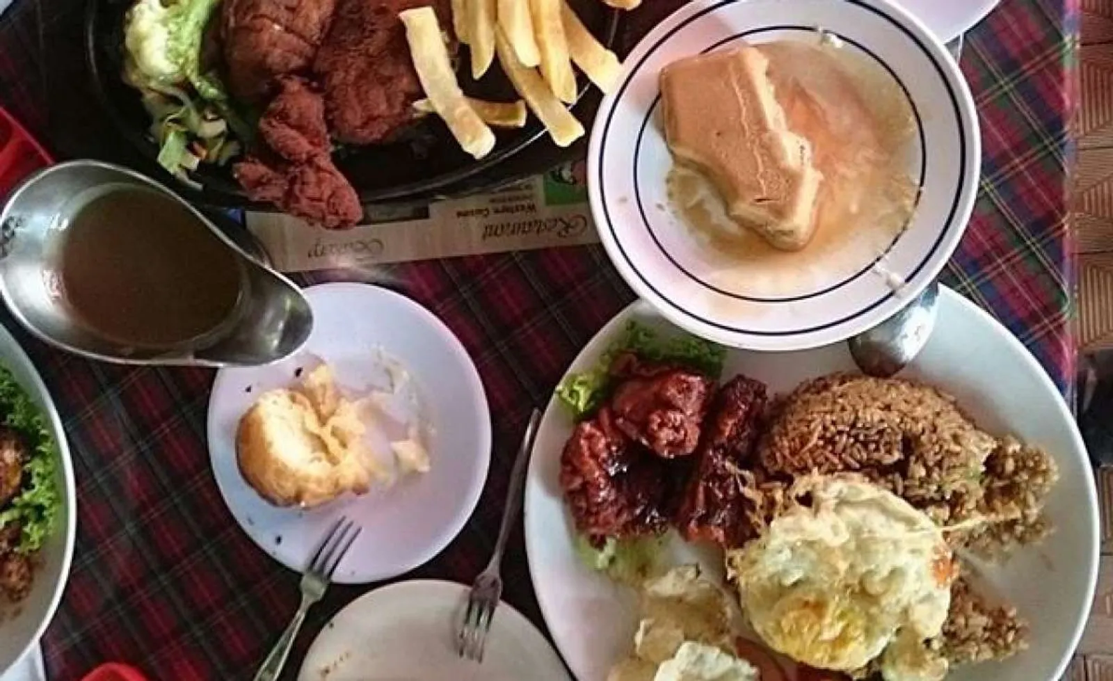 7 Restoran Legendaris Ini Telah Ada Sebelum Republik Indonesia Berdiri