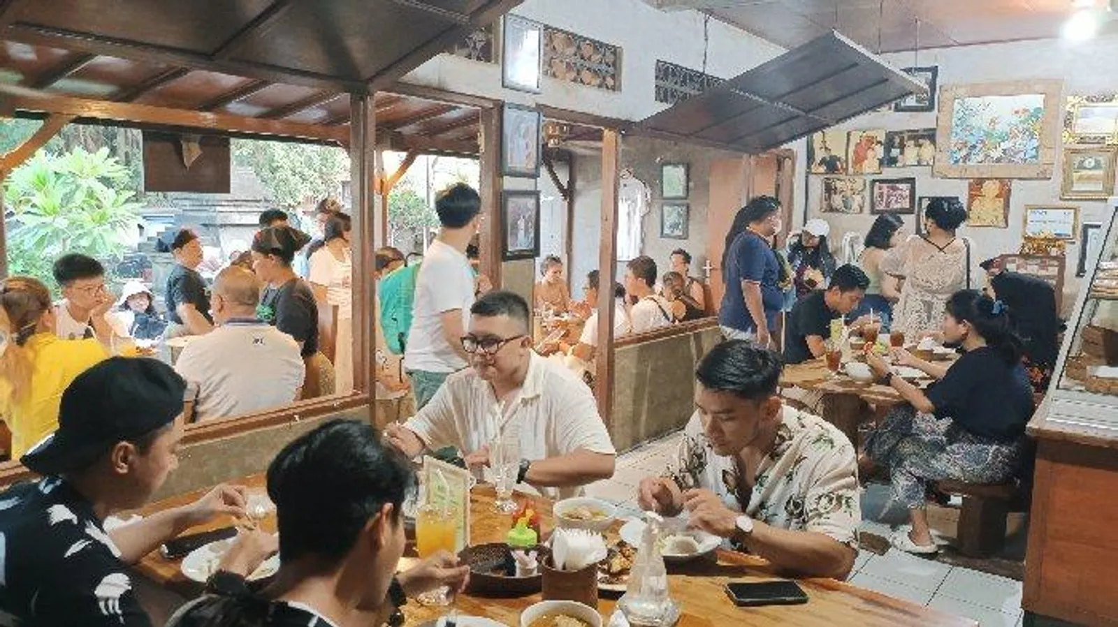 7 Restoran Legendaris Ini Telah Ada Sebelum Republik Indonesia Berdiri