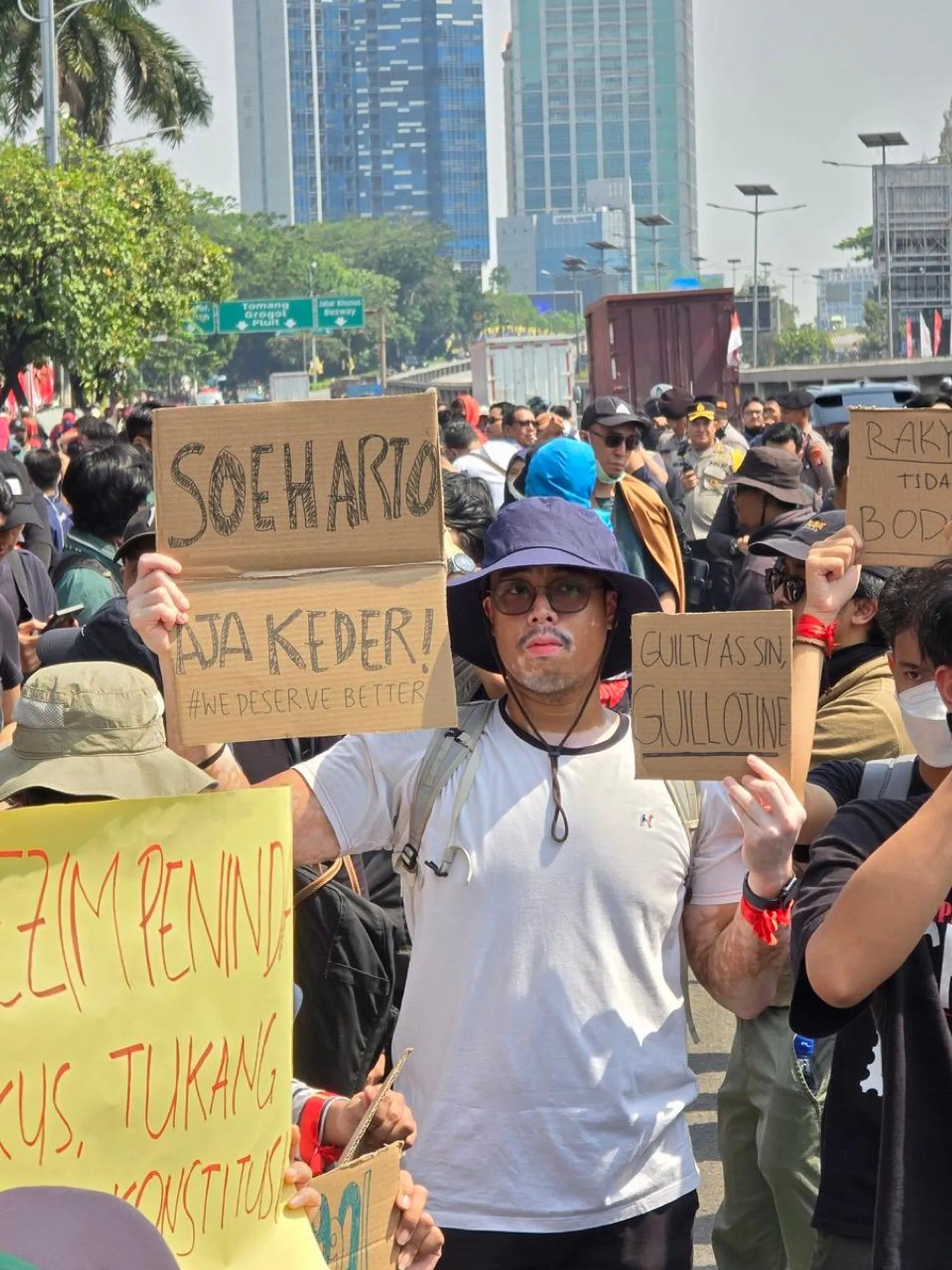 #KawalPutusanMK Trending, Ini 9 Foto-Foto Dari Pengguna X di Lapangan