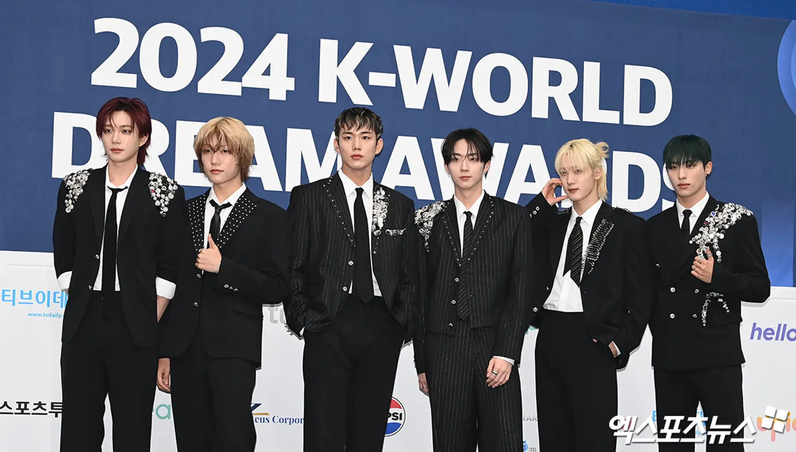 Deretan Gaya Modis K-Idol yang Hadir di K-World Dream Awards 2024