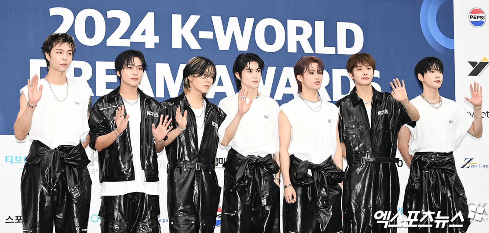 Deretan Gaya Modis K-Idol yang Hadir di K-World Dream Awards 2024