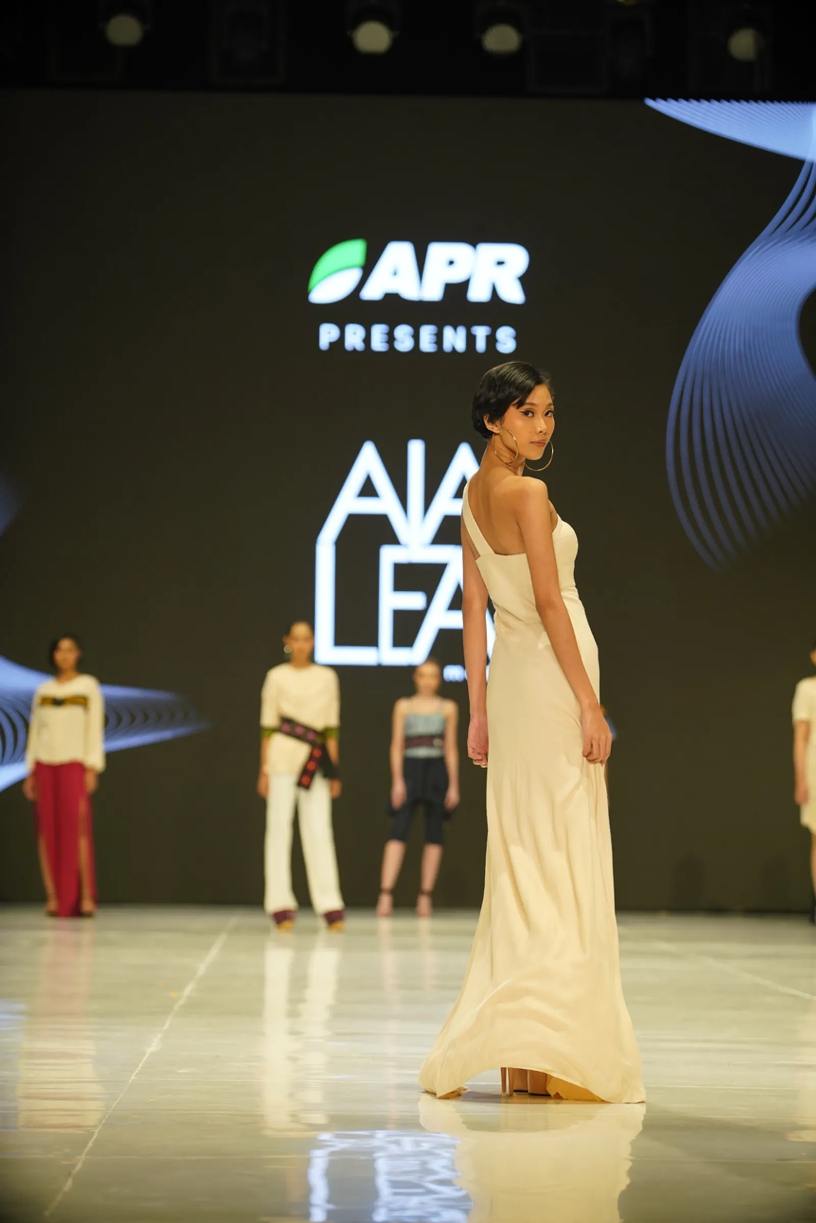 APR dan Guru Fashion Perkenalkan Viscose-Rayon di Jogja Fashion Week