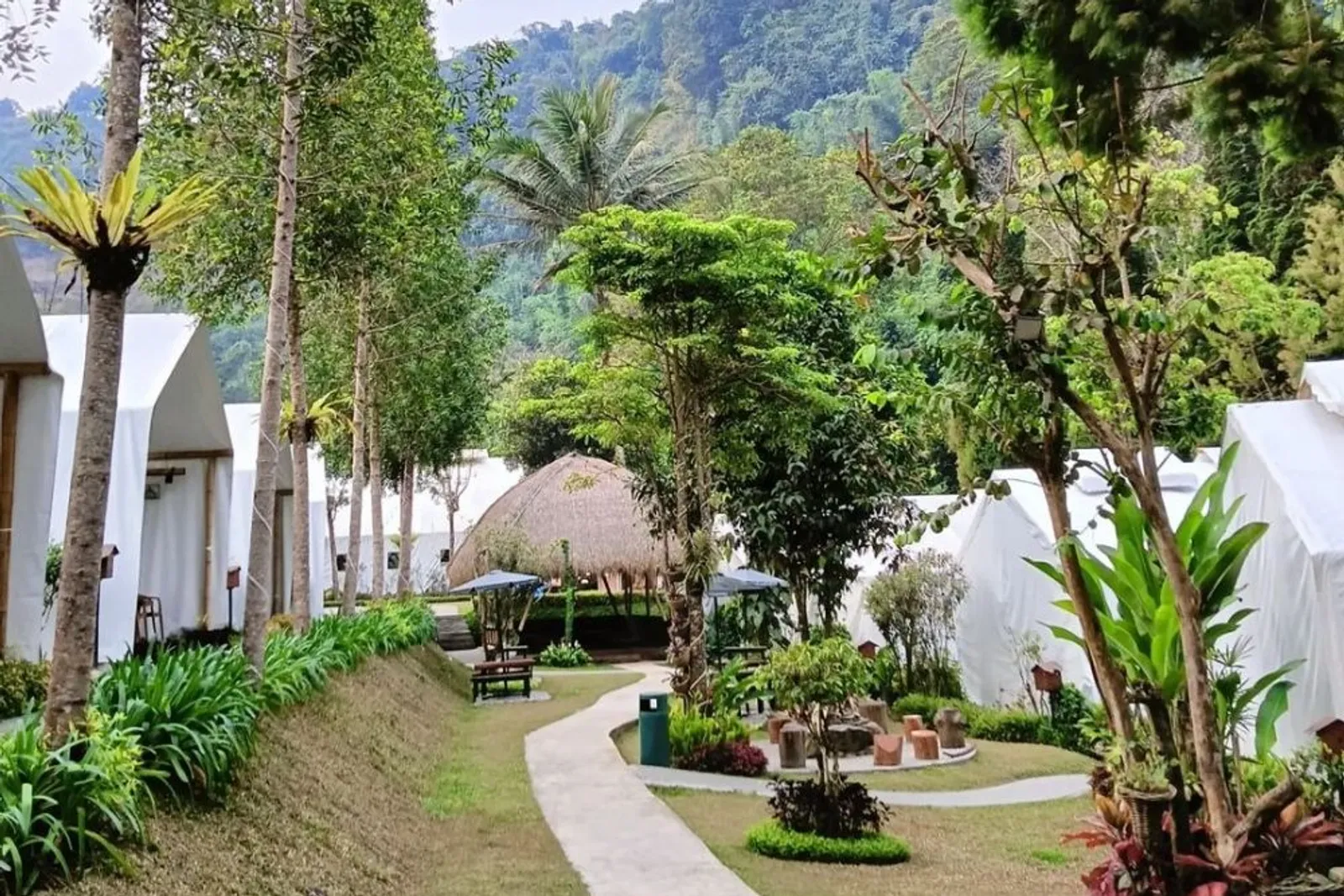 Maribaya Hot Spring Resort, Tempat Seru untuk Staycation di Lembang