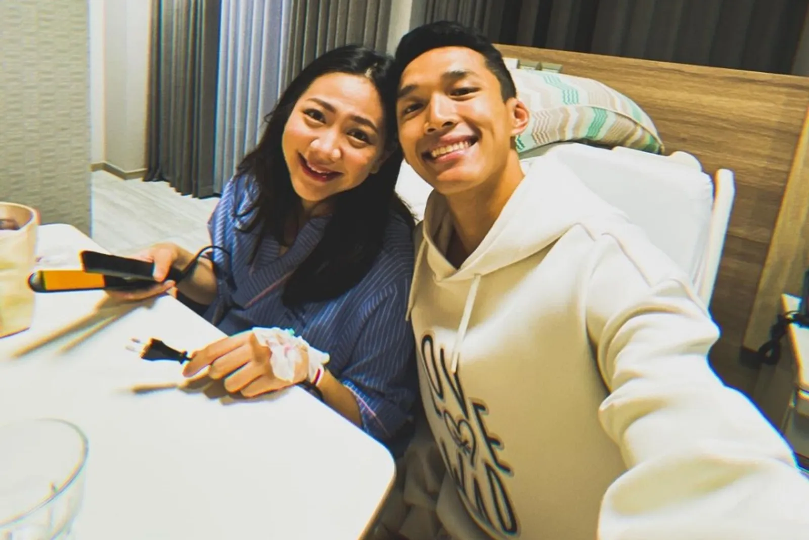 Selamat! Shanju dan Jonatan Christie Sambut Kelahiran Anak Pertama