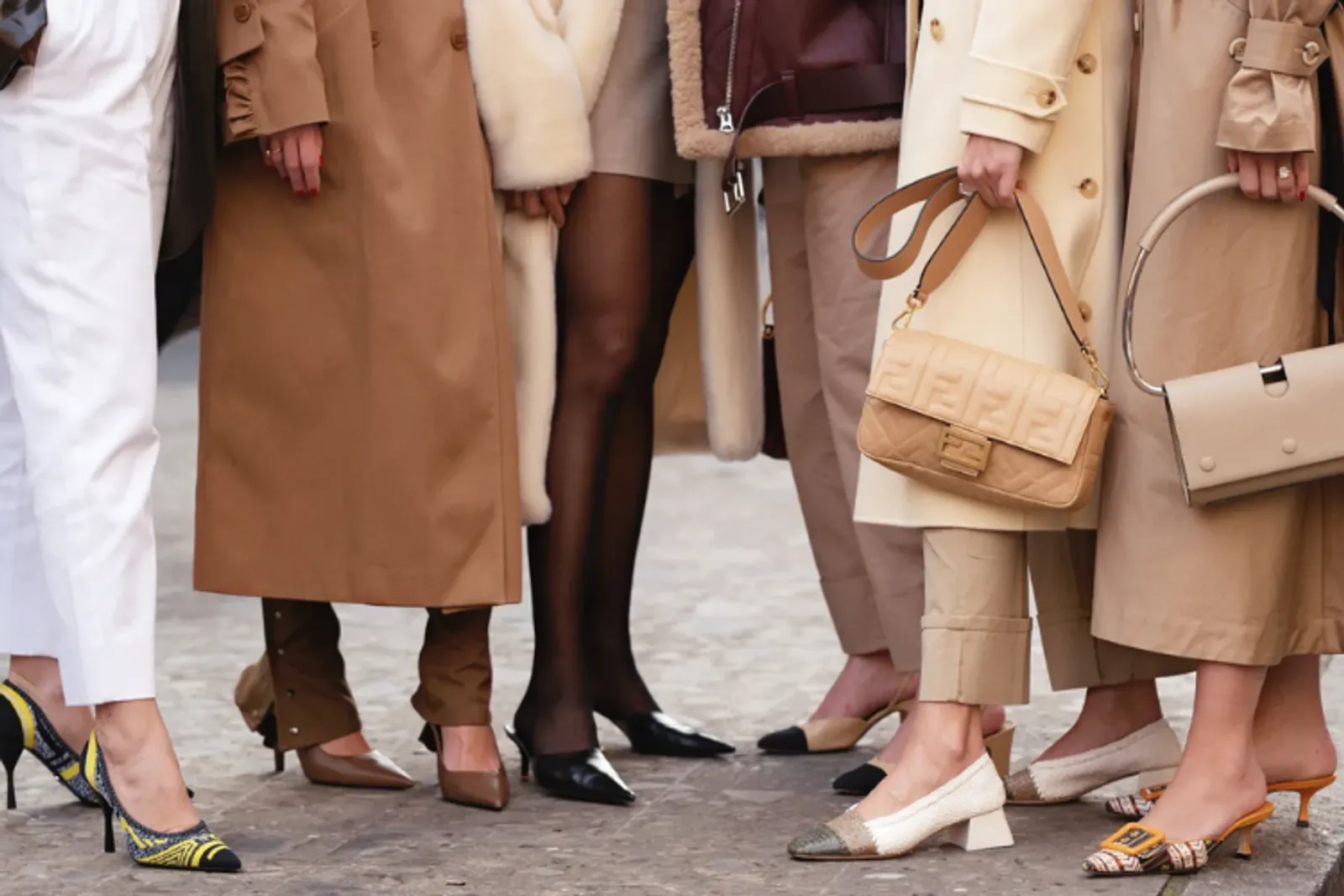 7 Brand Sepatu Kerja Wanita Lokal Terbaik, Classy!