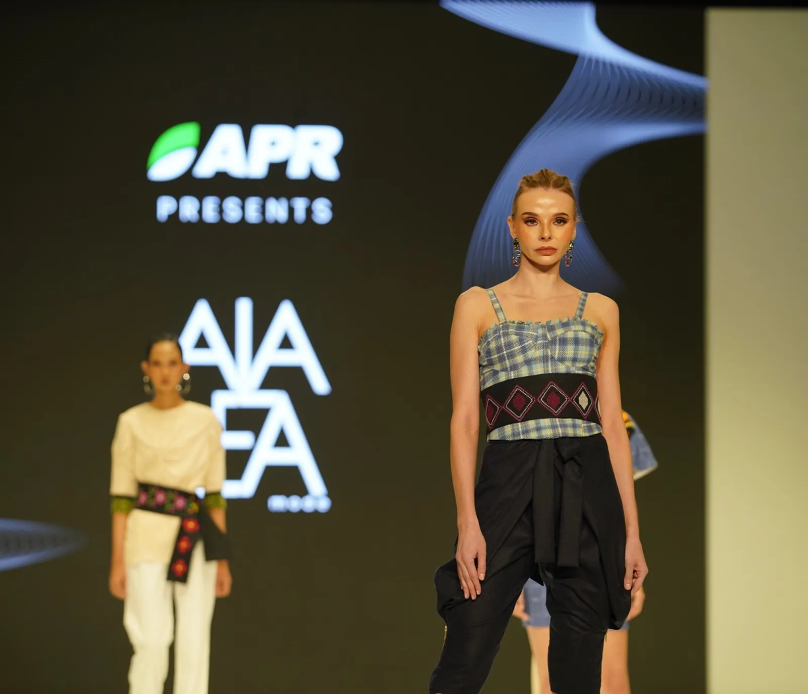 APR & Guru Fesyen Perkenalkan Viscose-Rayon di Jogja Fashion Week 2024