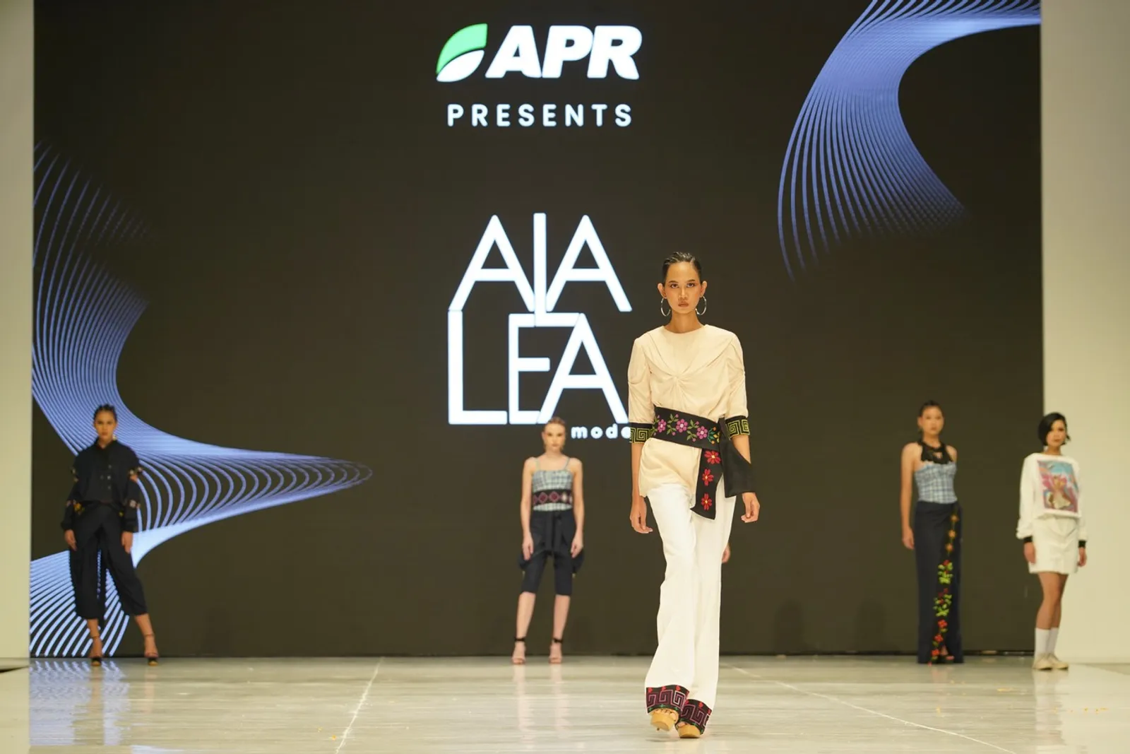 APR & Guru Fesyen Perkenalkan Viscose-Rayon di Jogja Fashion Week 2024