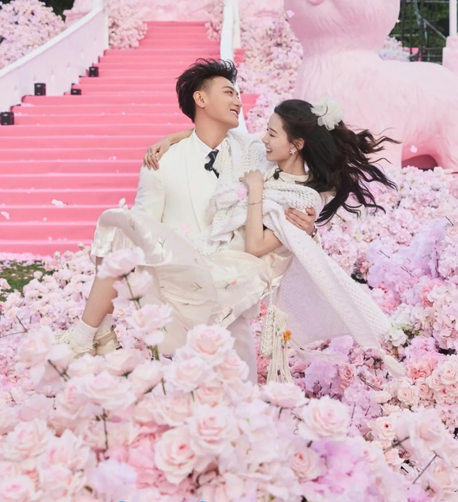 7 Momen Lamaran Huang Zi Tao dan Xu Yiyang, Ditayangkan di TV