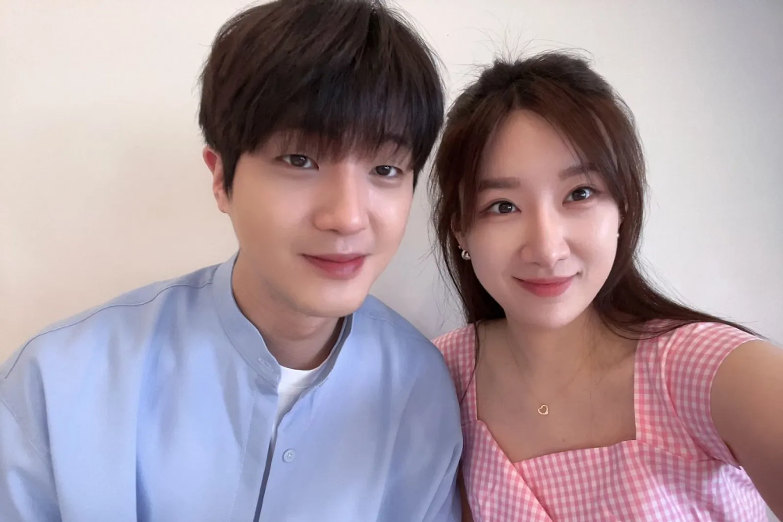 Kim Yun Jae dan Yi Yoon Ha 'My Sibling’s Romance' Umumkan Pernikahan!