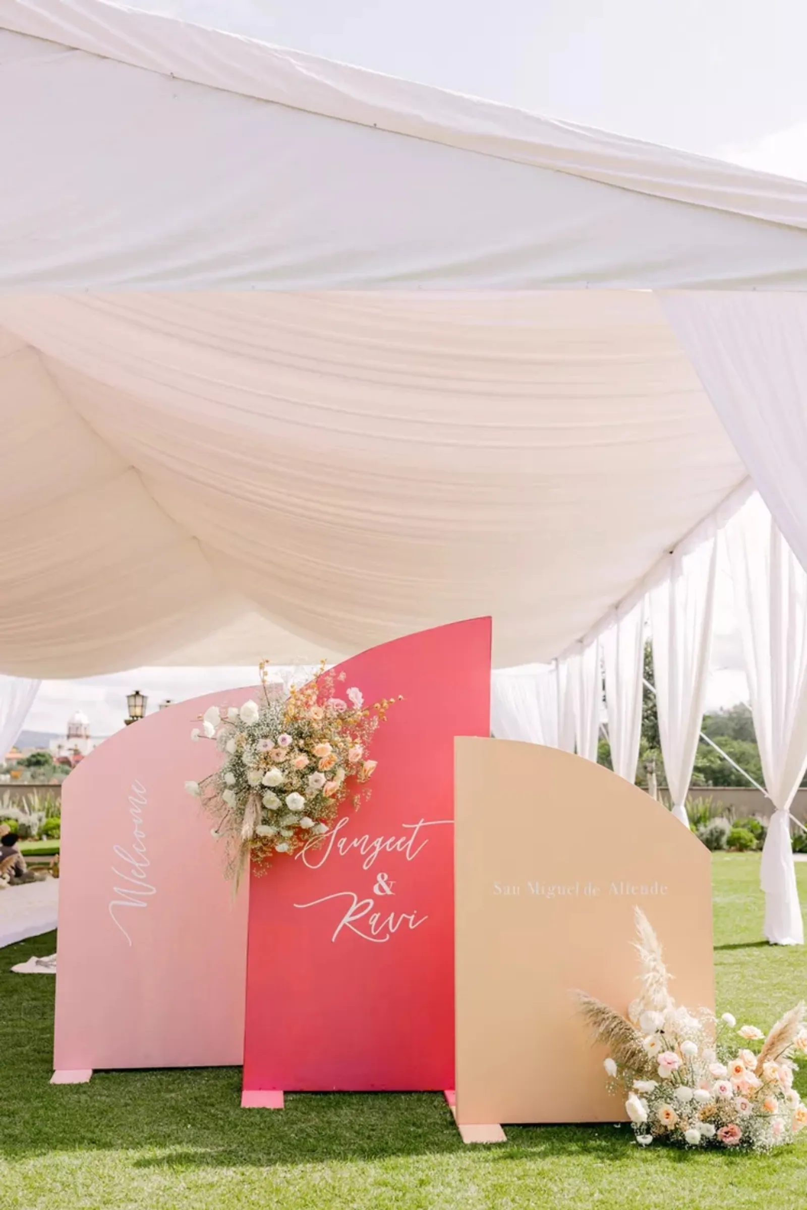 9 Inspirasi Papan Wedding Kekinian, Aesthetic dan Elegan! 