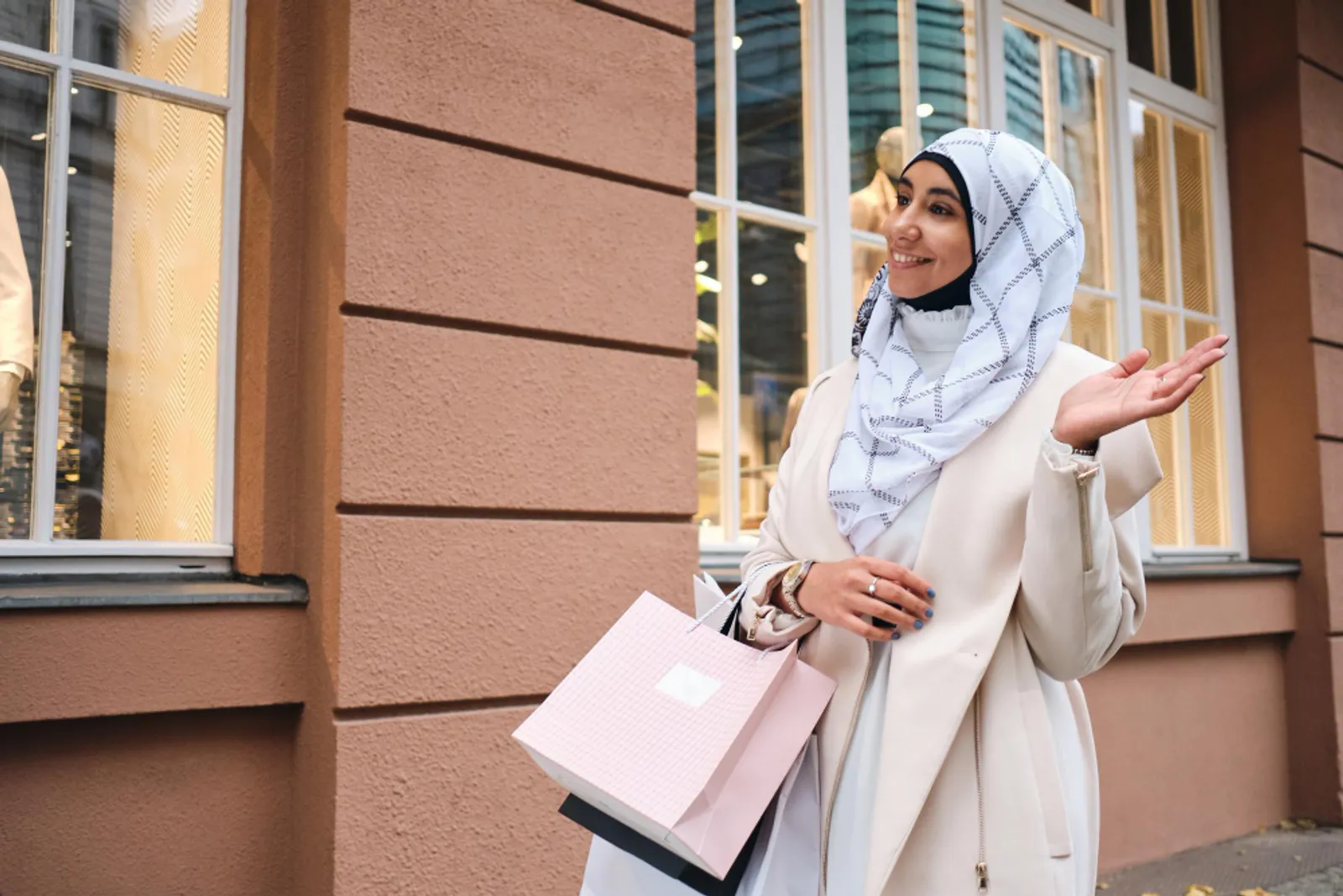 5 Tips Style Elegan untuk Wanita Hijab yang Memesona