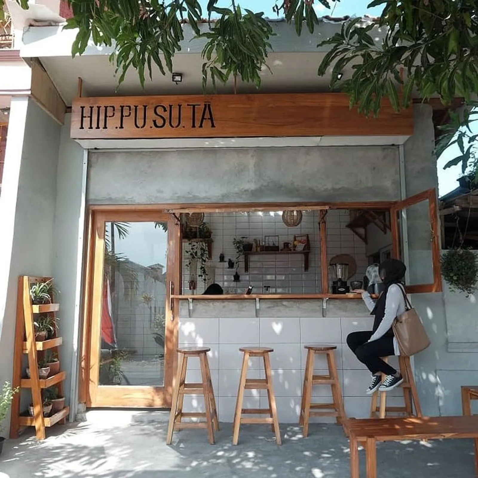 5 Inspirasi Desain Cafe Minimalis Low Budget