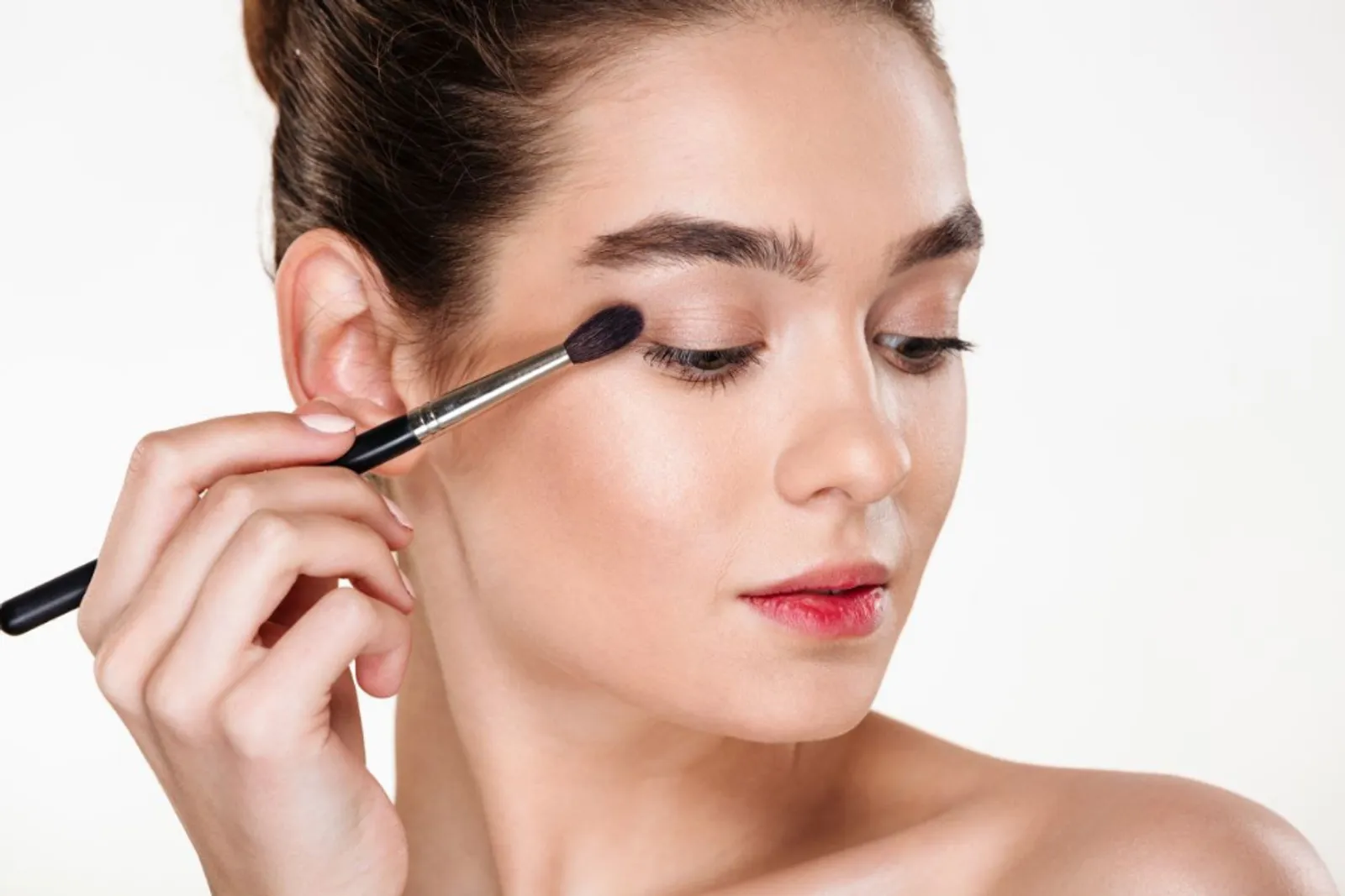 Complexion Makeup adalah Kunci Riasan yang Sempurna, Ini Tipsnya