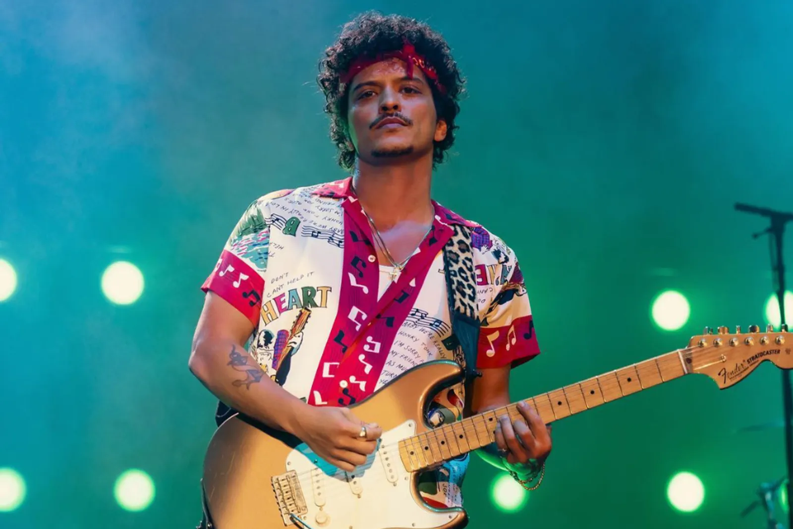 10 Lagu Bruno Mars Terpopuler, Jadi Favorit Penggemar!