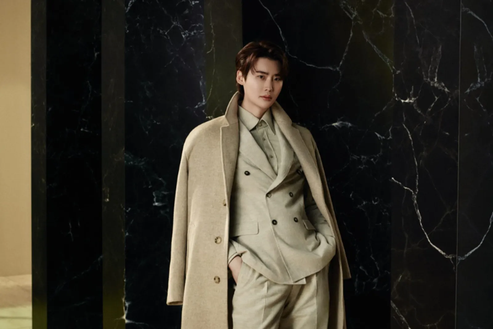 Lee Jong Suk hingga Naomi Campbell Bintangi Campaign BOSS Fall 2024 