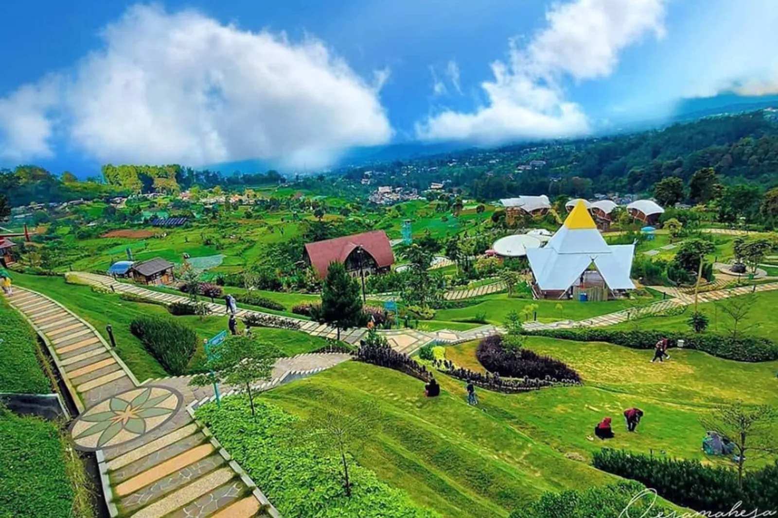 Taman Wisata Alam Sevillage Puncak: Lokasi, Rute, dan Wahana