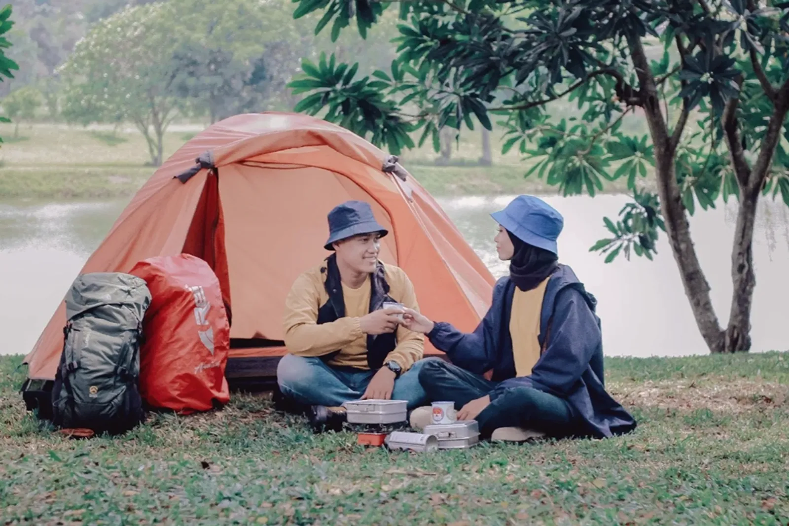 7 Lokasi Pre-Wedding Camping dengan Nuansa Eksotis