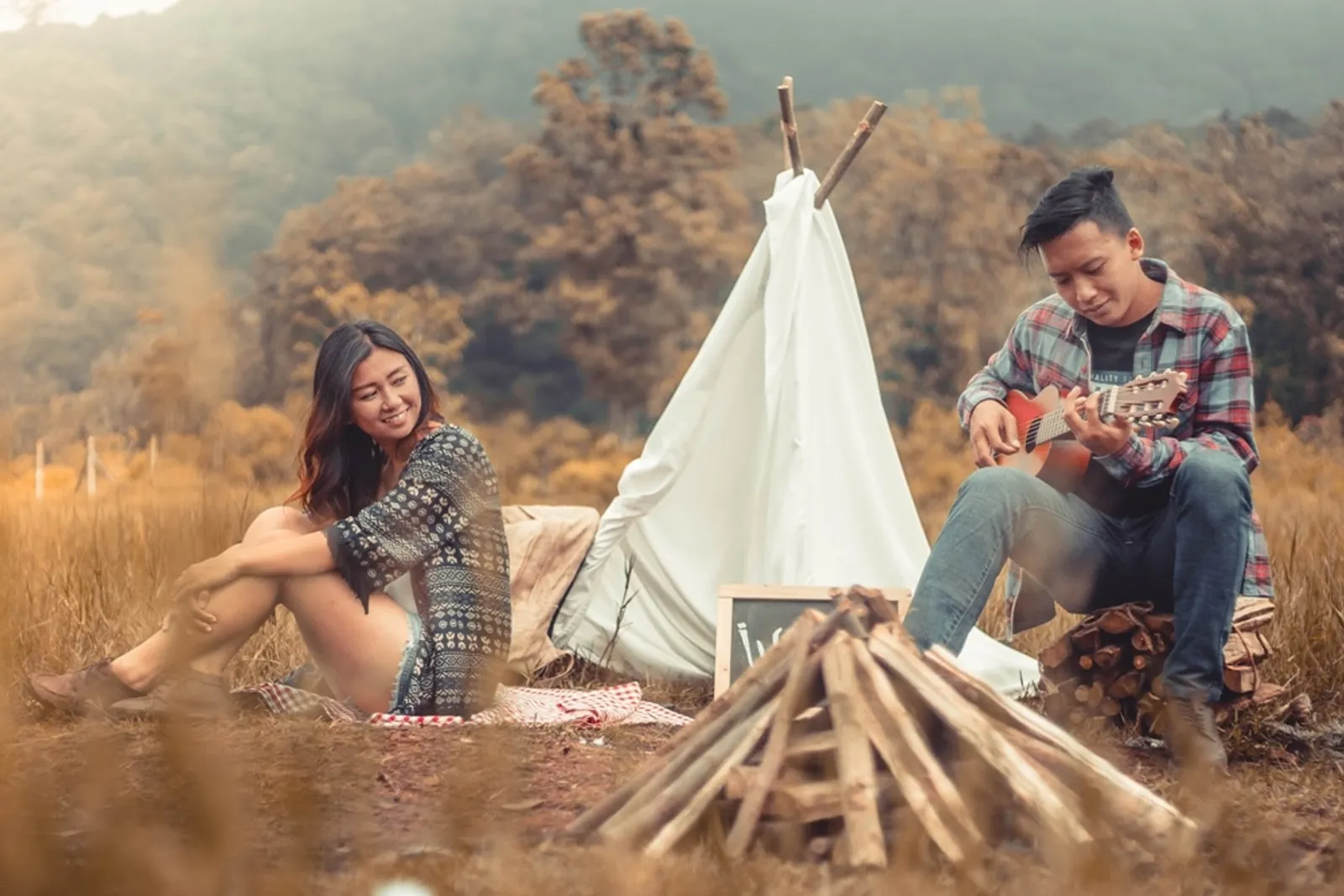 7 Lokasi Pre-Wedding Camping dengan Nuansa Eksotis