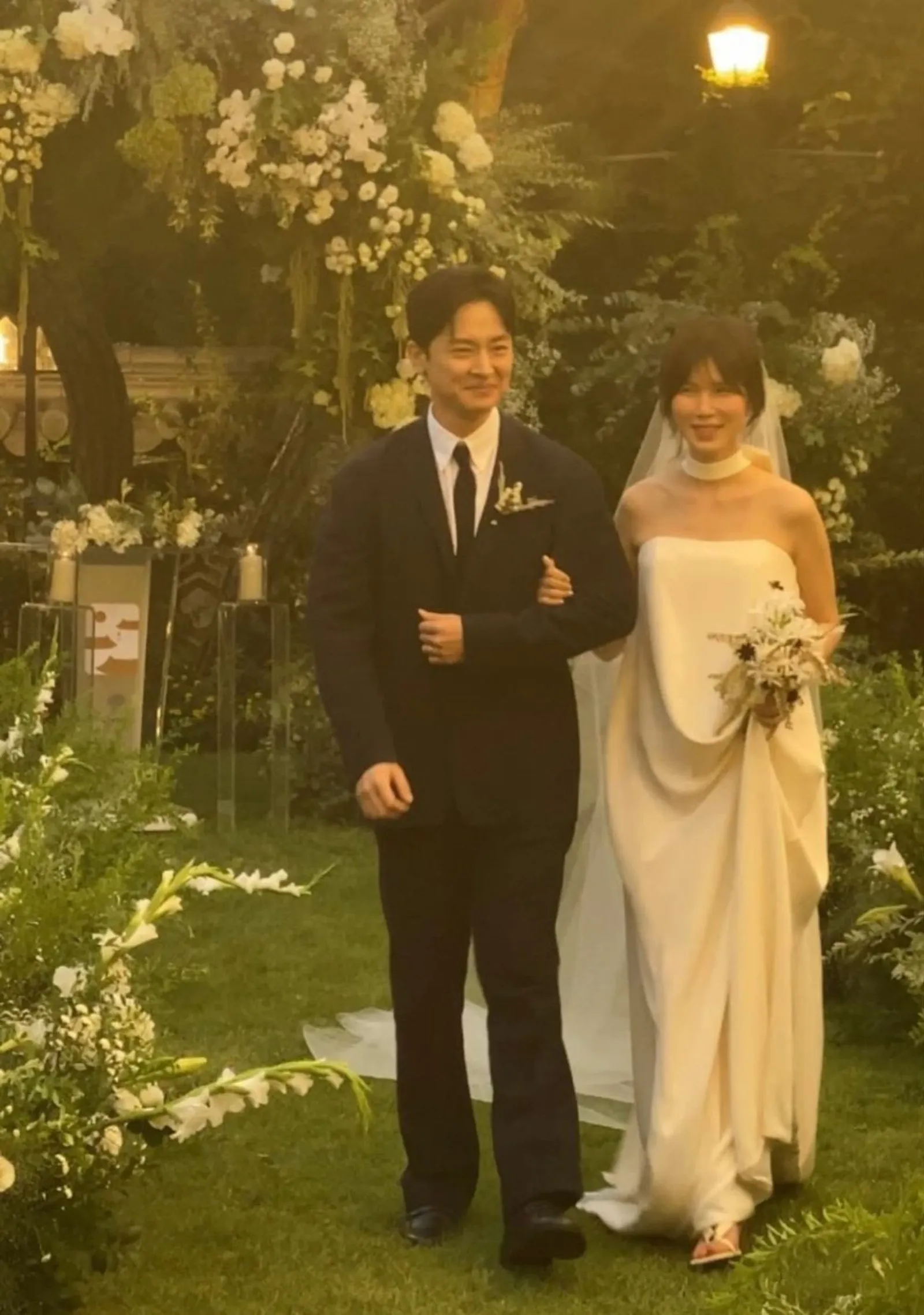 9 Potret Pernikahan Gong Min Jung dan Jang Jae Ho 'Marry My Husband'