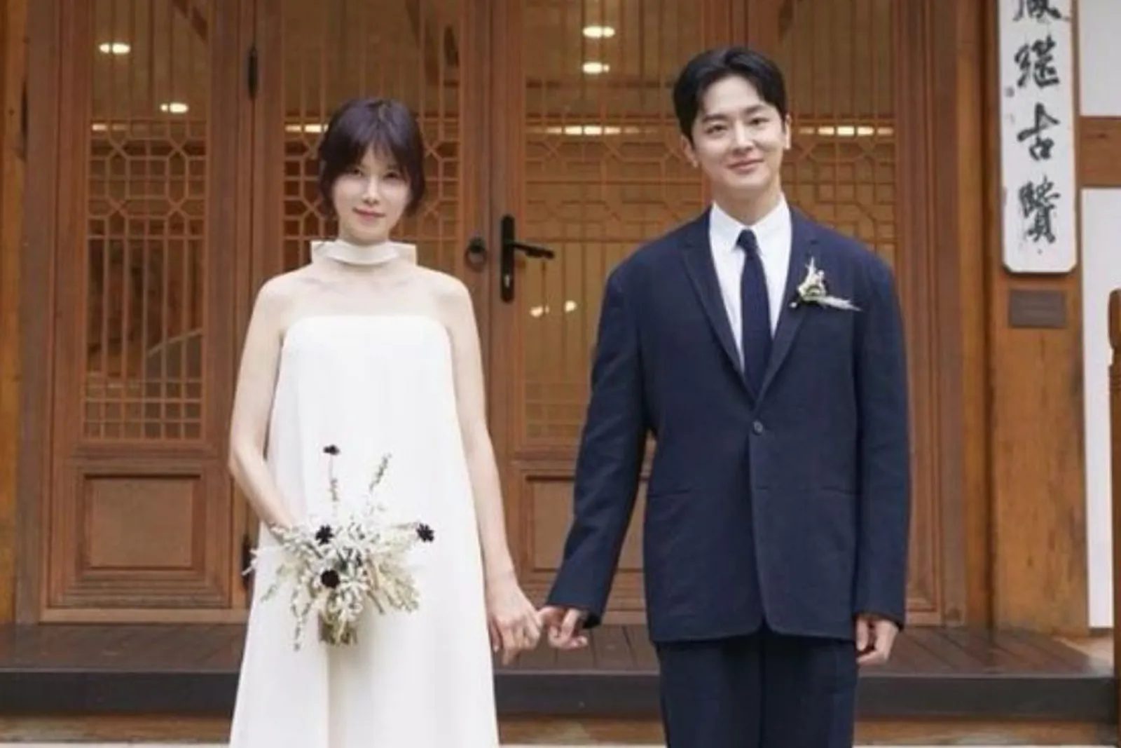 9 Potret Pernikahan Gong Min Jung dan Jang Jae Ho 'Marry My Husband'