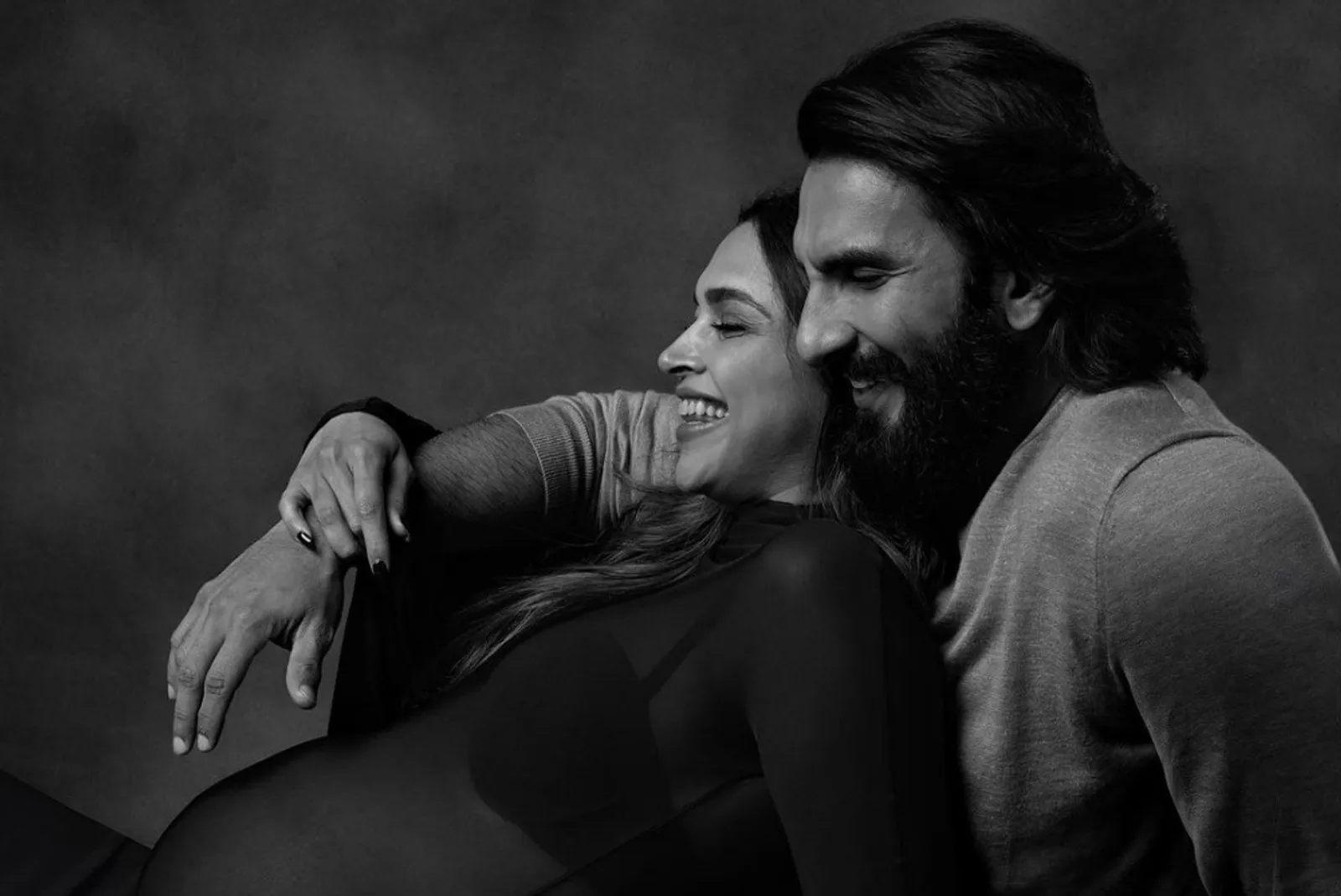 Kisah Cinta Deepika Padukone dan Ranveer Singh, Sambut Kelahiran Anak!