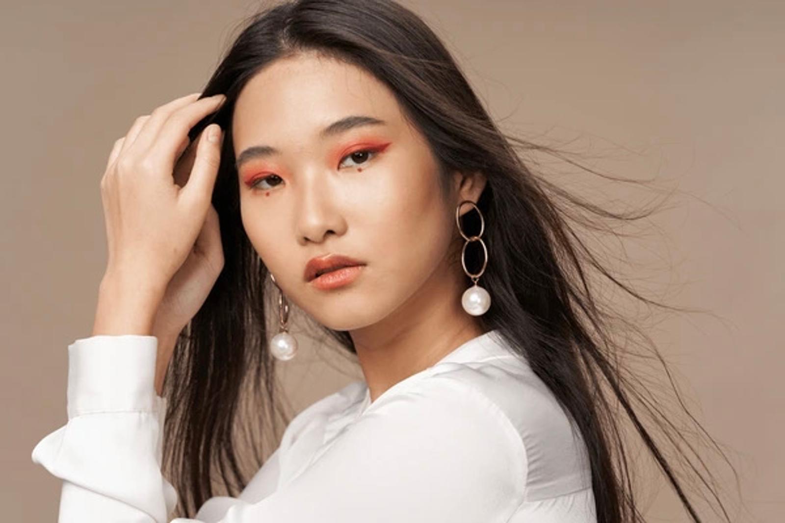Tips Memakai Eyeshadow untuk Hasil yang Sempurna 