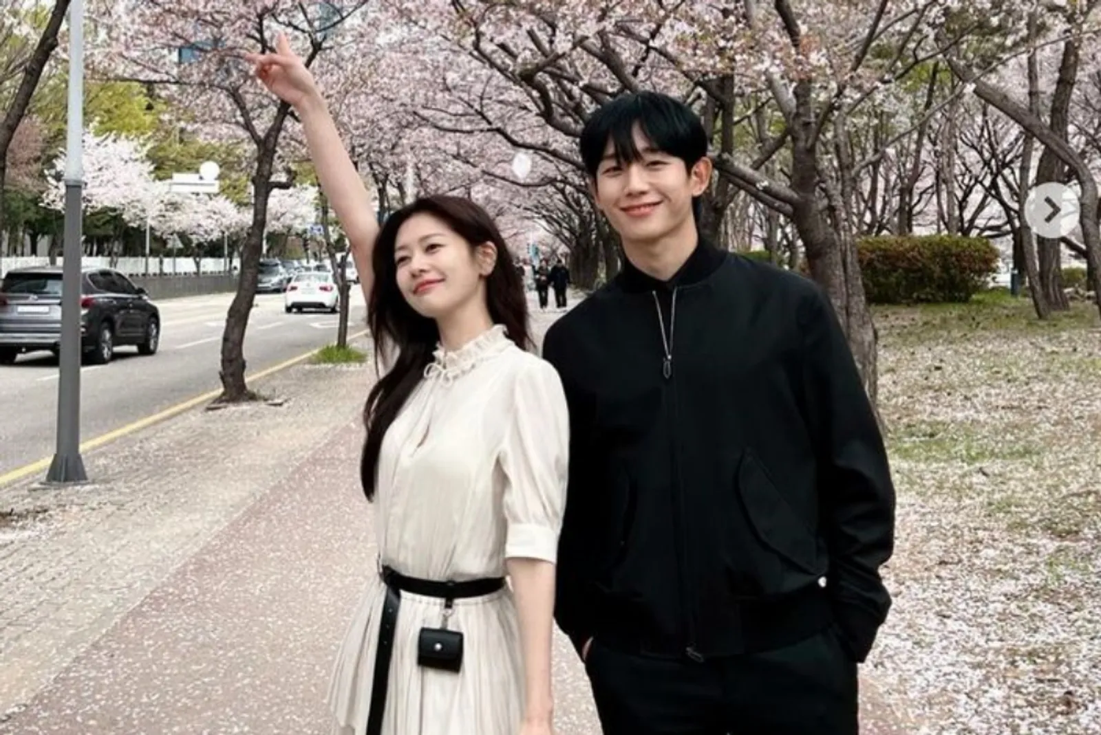 Diduga Cinlok! 5 Fakta Rumor Kencan Jung Hae In dan Jung So Min