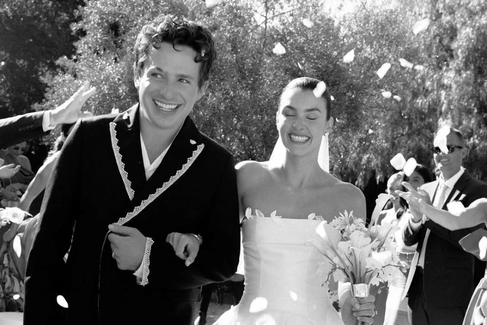 Dua Tahun Pacaran, Charlie Puth dan Brooke Sansone Resmi Menikah!