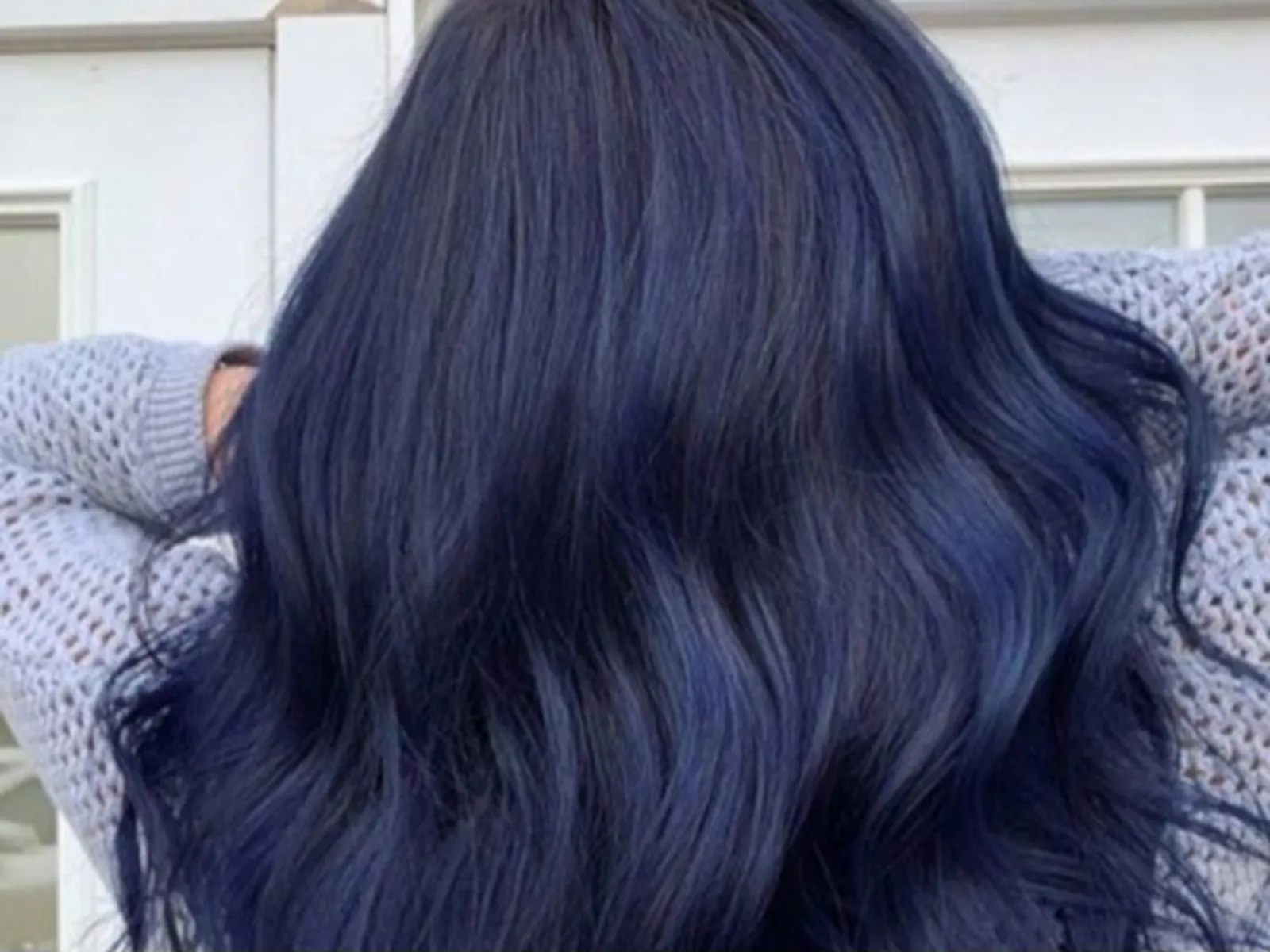 Pilihan Warna Cat Rambut Biru yang Bisa Kamu Coba 