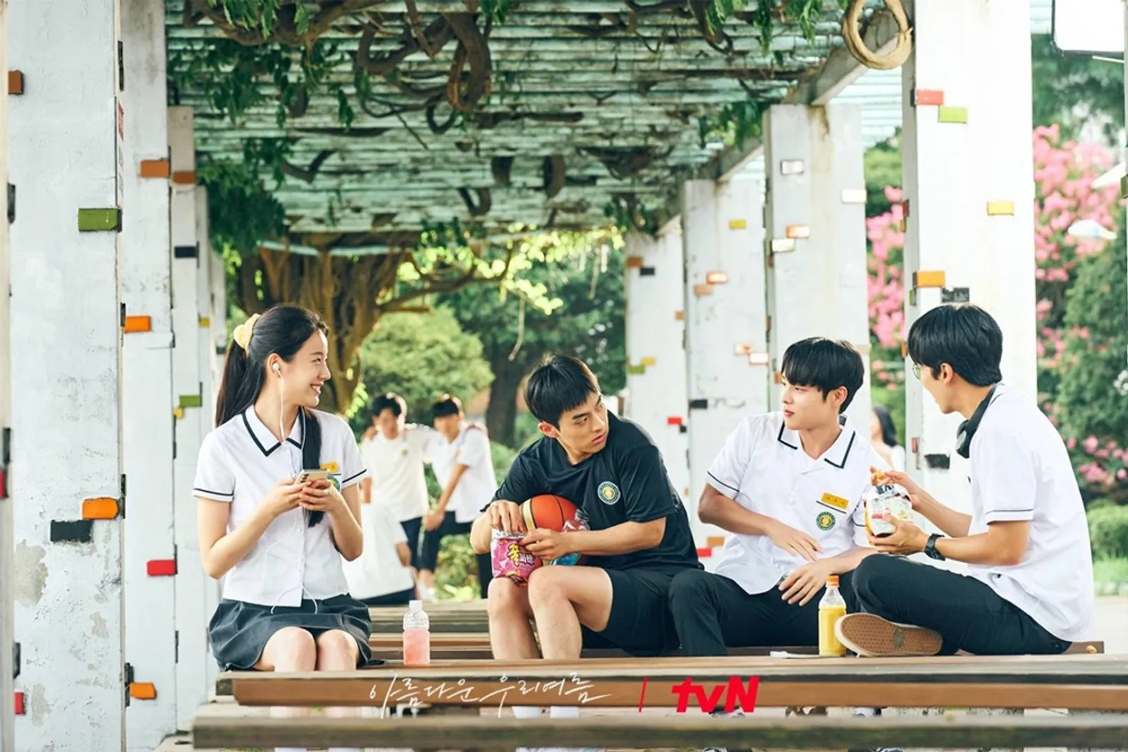 5 Alasan Harus Nonton 'Our Beautiful Summer', Drakor Pendek yang Viral