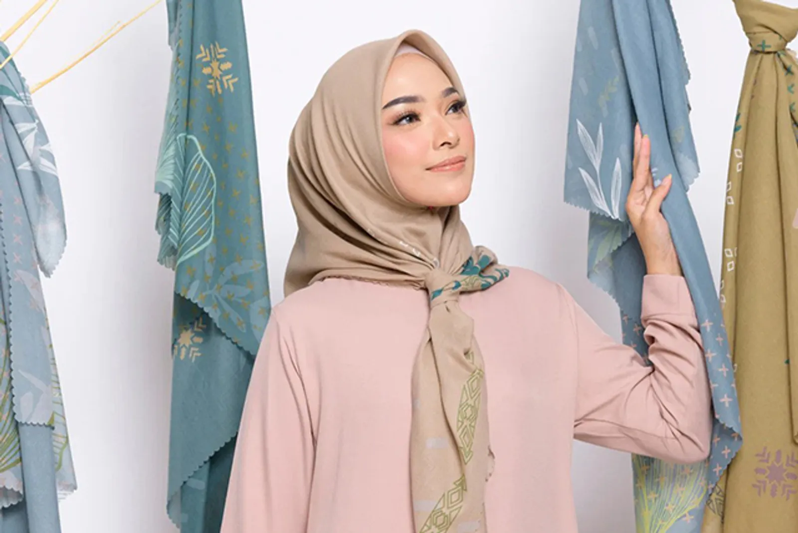 Baju Pink Salem Cocok Dengan Jilbab Warna Apa? Cek Inspirasinya Ini