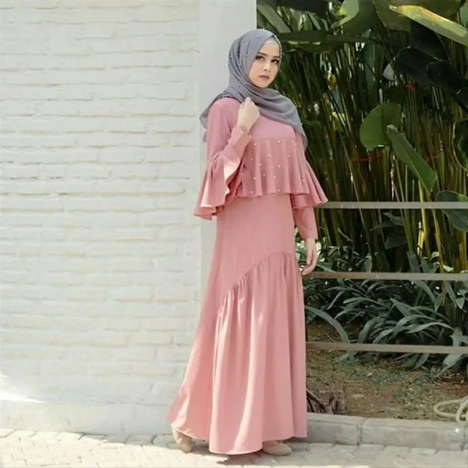 Baju Pink Salem Cocok Dengan Jilbab Warna Apa? Cek Inspirasinya Ini